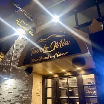 Tavola Mia - Entrance - Bars Near Me - Grosse Pointe, Michigan Tavola Mia - Entrance - Bars Near Me - Grosse Pointe, Michigan
