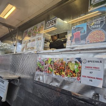 Khao and Papas - Food truck at waikele What the Truck event - Peruvian Near Me - Honolulu , Hawaii