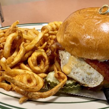 Indy Way Diner - nice big burger with a great beacon. - Diners Near Me - Longview, Washington