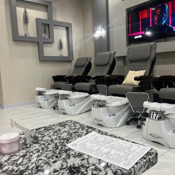 Deluxe Nail Salon - Nail Salons Near Me - Mansfield, Texas Deluxe Nail Salon - Nail Salons Near Me - Mansfield, Texas