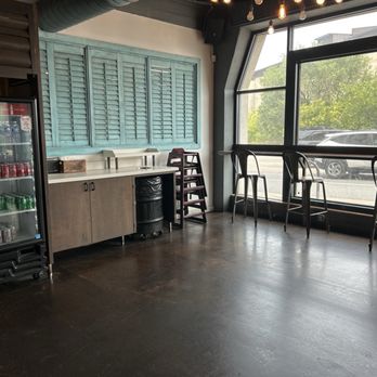 Jerk Modern Jamaican Grill - Sitting area - Barbeque Near Me - Chicago, Illinois Jerk Modern Jamaican Grill - Sitting area - Barbeque Near Me - Chicago, Illinois