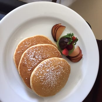 Live Aqua Resort - Room service pancakes. Every dish we had had the most beautiful presentations! - Resorts Near Me - Cancún, ROO