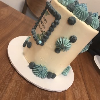 MCourse - Design will be better with less deco . I was too greedy to ask for more design lol - Patisserie/Cake Shop Near Me MCourse - Design will be better with less deco . I was too greedy to ask for more design lol - Patisserie/Cake Shop Near Me