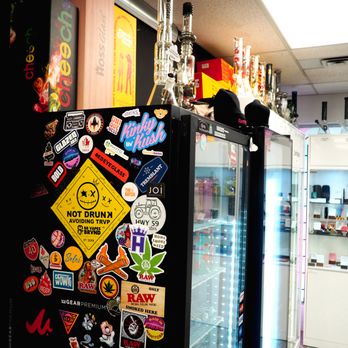 FLAMINGO+ CANNABIS - Updated May 2026 - 10 Photos - 2565 Portage Avenue,  Winnipeg, Manitoba - Vape Shops - Phone Number - Yelp