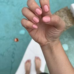 Jenny's Nails - Shellac, a bit rough around the edges. Too short.