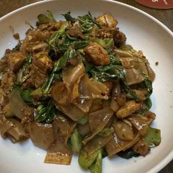 Le Thai - Pad see ewe - Thai Near Me - Las Vegas, Nevada