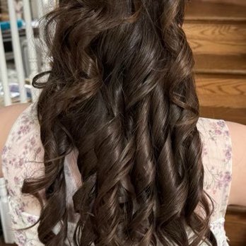 Dinas Great Cuts - beck view of updo - Hair Salons Near Me - Orland Park, Illinois