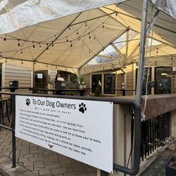 Bob's Eatery - Covered patio