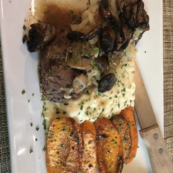 The Red Slate Restaurant - Steak, potatoes, carrots - American Near Me - Londonderry, Vermont The Red Slate Restaurant - Steak, potatoes, carrots - American Near Me - Londonderry, Vermont