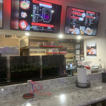 KEEKS Eggrolls & Wings - Inside - Asian Fusion Near Me - Keller, Texas