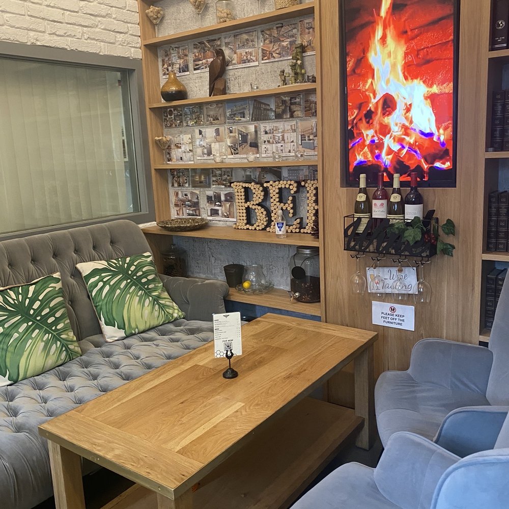 Bee Cafe - Cafes Near Me - Woodside, New York Bee Cafe - Cafes Near Me - Woodside, New York