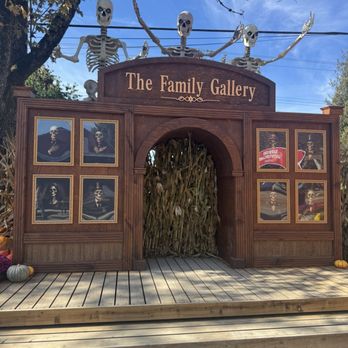 Maan Farms - Dead family - Farmers Market Near Me - Abbotsford, British Columbia