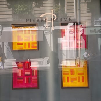 Pierre Hermé - Exterior - Chocolatiers & Shops Near Me - Paris, 75 Pierre Hermé - Exterior - Chocolatiers & Shops Near Me - Paris, 75