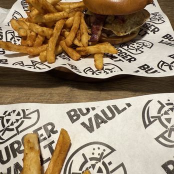 Burger Vault - Egg Bacon outstanding and messy - Halal Near Me - Altamonte Springs, Florida