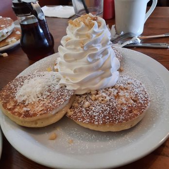 Eggs 'n Things - Hawaiian pancake sampler - Breakfast & Brunch Near Me - Honolulu, Hawaii