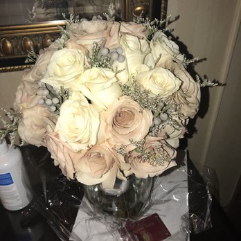 C&M Fleuri - Florists Near Me