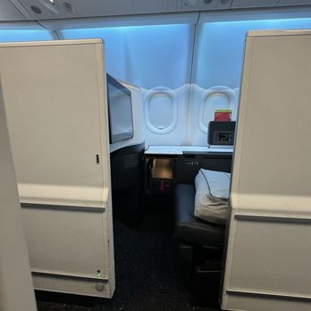 Delta Air Lines - Airlines Near Me - Seattle, Washington