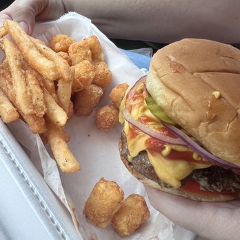 Al’s Barn - The cheeseburger plate - Food Trucks Near Me - Brandon, Florida