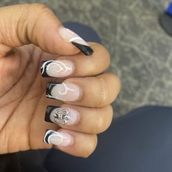 Emly's Nails Salon