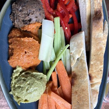 Vault Brewing - Hummus plate - Breweries Near Me - Yardley, Pennsylvania