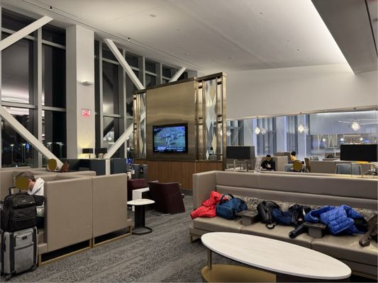 Delta Sky Club - Terminal C by null