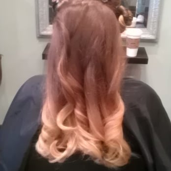 Wood Salon - Mid blow out - Hair Salons Near Me - Berkeley, California