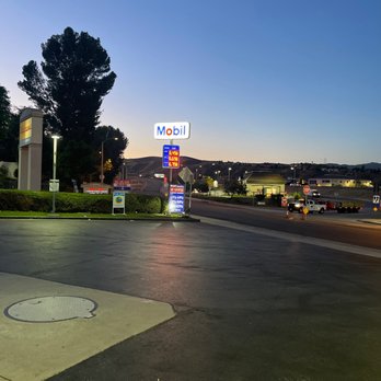 Dave's Interstate Mobil & Mini Mart - The monument sign as you pull in off the highway - Gas Stations Near Me - Castaic, California Dave's Interstate Mobil & Mini Mart - The monument sign as you pull in off the highway - Gas Stations Near Me - Castaic, California