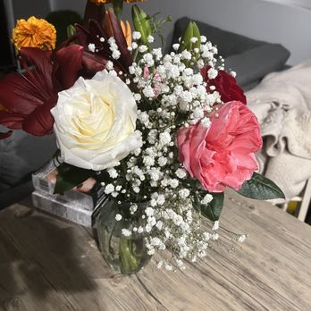 Bea Flowers - Florists Near Me - Los Angeles, California