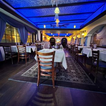 Catch - Inside restaurant - Seafood Near Me - Carmel, California