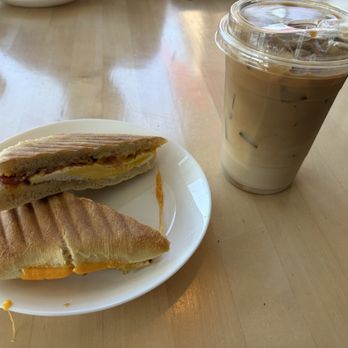 Amazi Coffee House - Breakfast sandwich with cafe latte with one espresso shot - Coffee & Tea Near Me - Mission, British Columbia