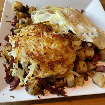 Clearwater Grill - Corn beef and hash eggs w/ hash brown casserole.  Ok. - Bars Near Me - Locust Grove, Virginia