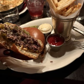 Trivoli Tavern - 10oz Double Wagyu Cheeseburger - American Near Me - Chicago, Illinois
