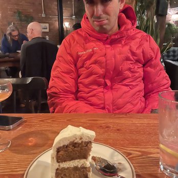 Emerald Line - Carrot cake ! - American Near Me - Portland, Oregon