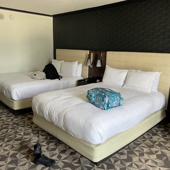 Hilton Miami Downtown - Hotels Near Me - Miami, Florida