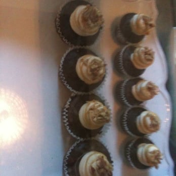 Enjoy Cupcakes - Bakeries Near Me - Los Olivos, California