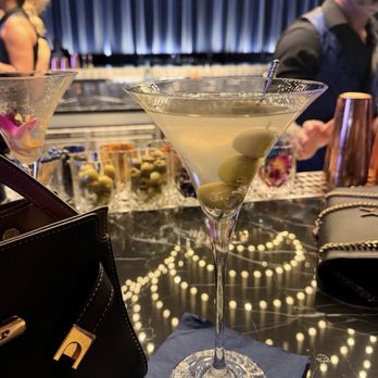 The Sapphire - Supper Clubs Near Me - Tampa, Florida