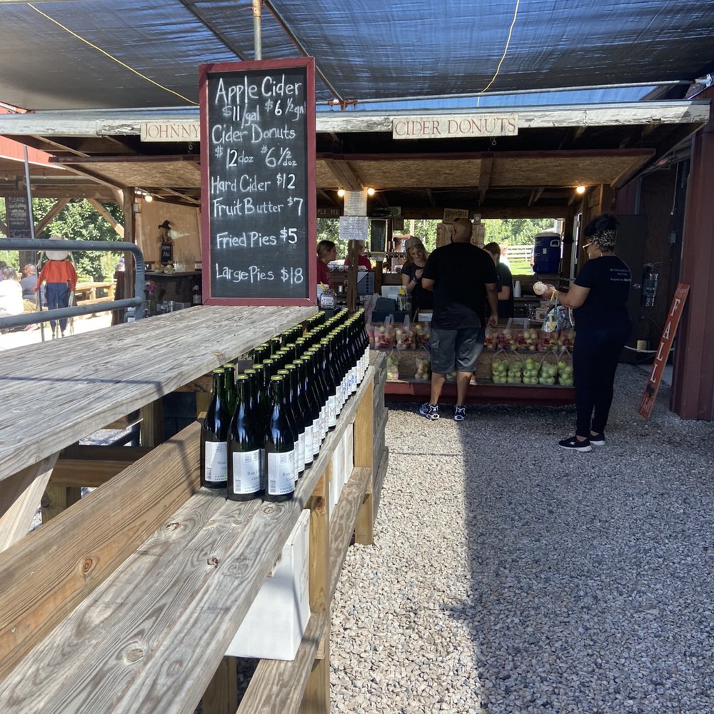 Windy Hill Orchard & Cidery - Ordering Area - Cideries Near Me - York, South Carolina Windy Hill Orchard & Cidery - Ordering Area - Cideries Near Me - York, South Carolina