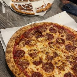 Zaza Cafe - Lemon Mint and Pepperoni Pizza