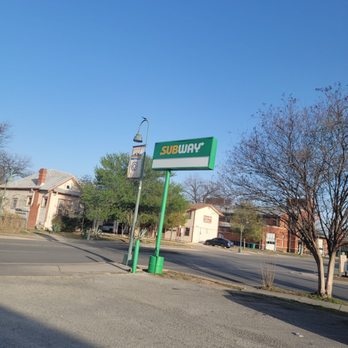 Subway - Outside sign - Sandwiches Near Me - San Antonio, Texas
