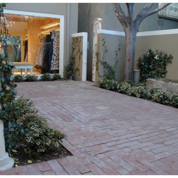 Oscar de la Renta - Oscar de la Renta Boutique, Melrose Place - Women's Clothing Near Me - Beverly Hills, California Oscar de la Renta - Oscar de la Renta Boutique, Melrose Place - Women's Clothing Near Me - Beverly Hills, California