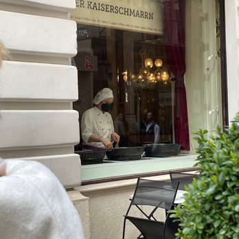 Demel - Chef making Kaiserschmarrn in front window. - Cafes Near Me - Vienna, 9