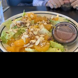 Salad wit Oranges and Almond slices