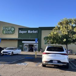 Royal Fresh Market