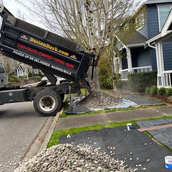 Burien Bark - Professional on time delivery - Nurseries & Gardening Near Me - Burien, Washington