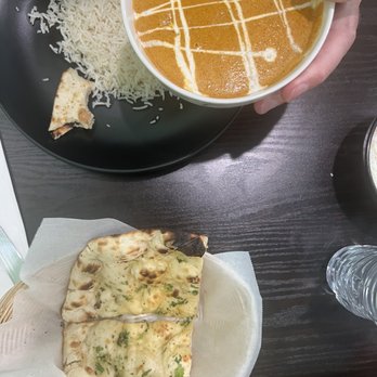 Mint Leaf Indian Bistro - Butter chicken, garlic naan - Indian Near Me - Salem, Oregon