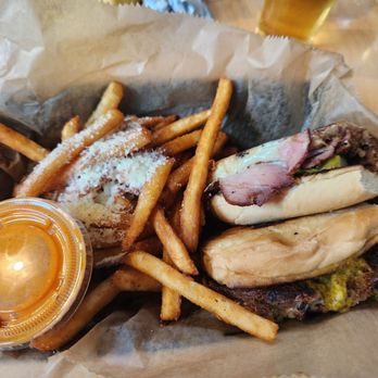 Eagle Park Brewing - Cubano - Breweries Near Me - Milwaukee, Wisconsin