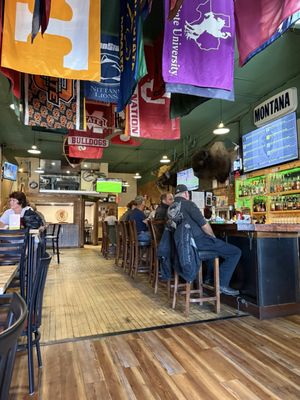 Foster & Logans Pub & Grill by null