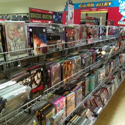 Pawn America - Very unorganized movie section.
