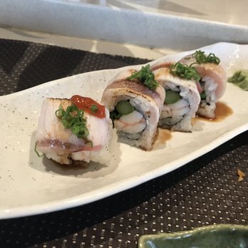 Umai - Half Roll: White Truffle Tails - Japanese Near Me - Chicago, Illinois Umai - Half Roll: White Truffle Tails - Japanese Near Me - Chicago, Illinois