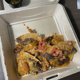 Beef nachos